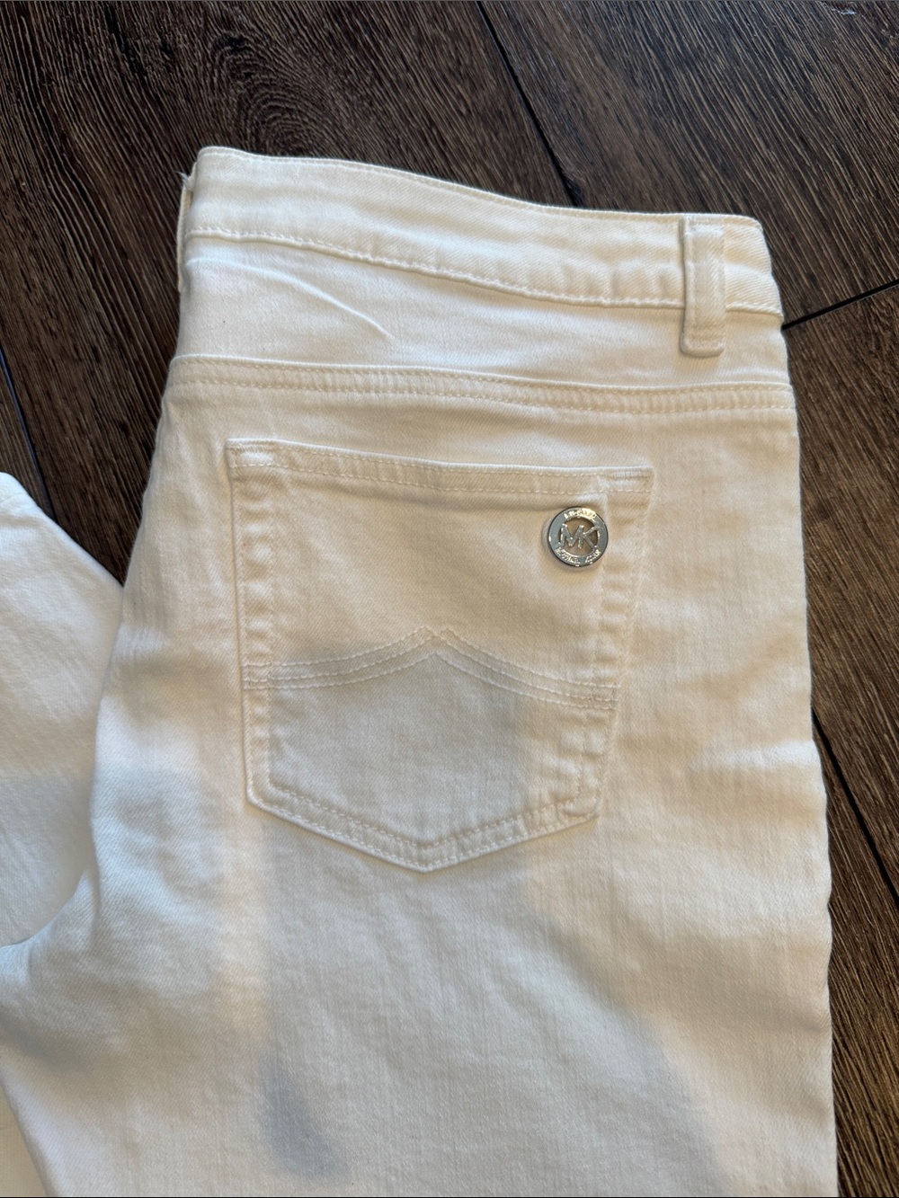 Michael Kors White Skinny Women's Jeans with Branded Back Pocket Button